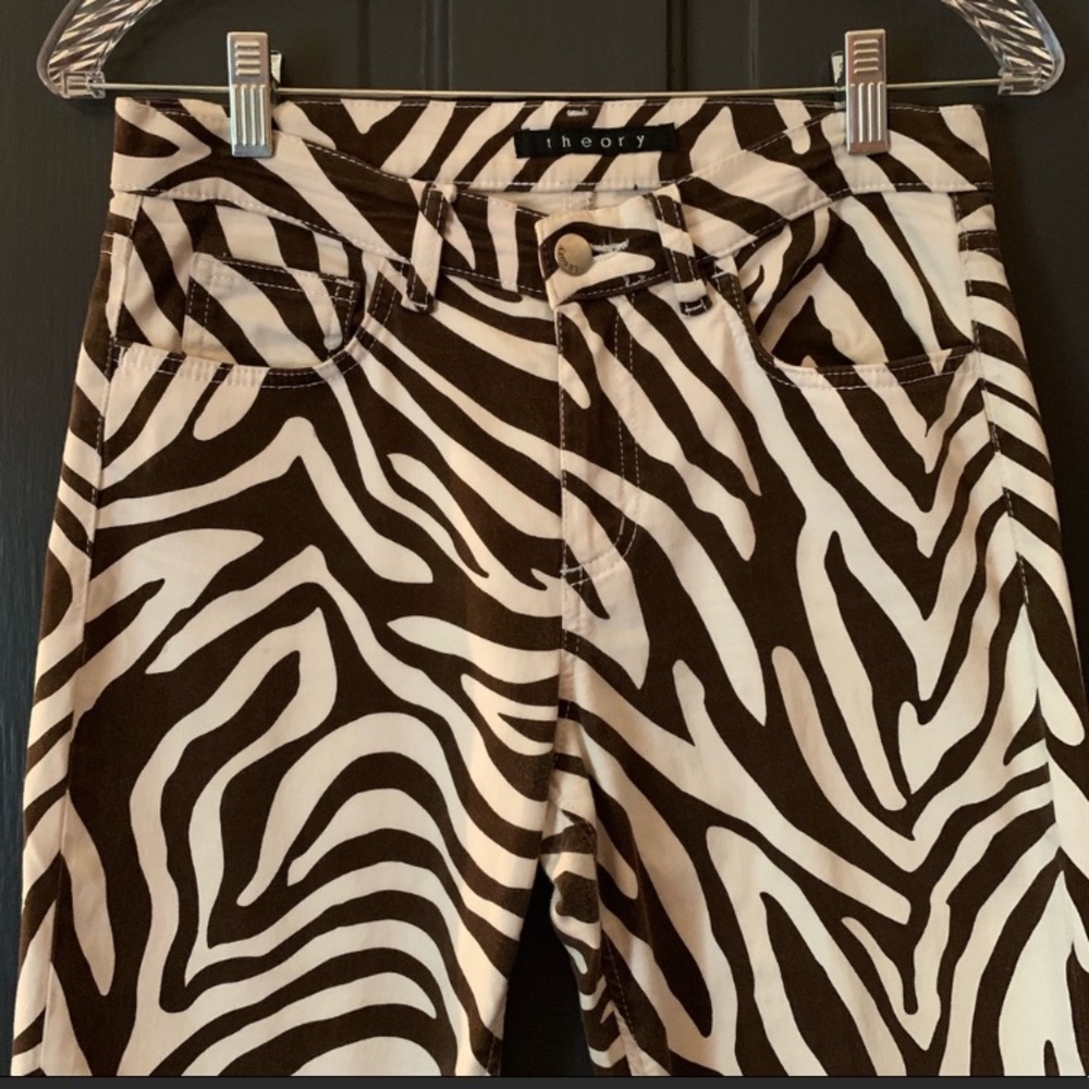 Theory Zebra Print Capris size 6